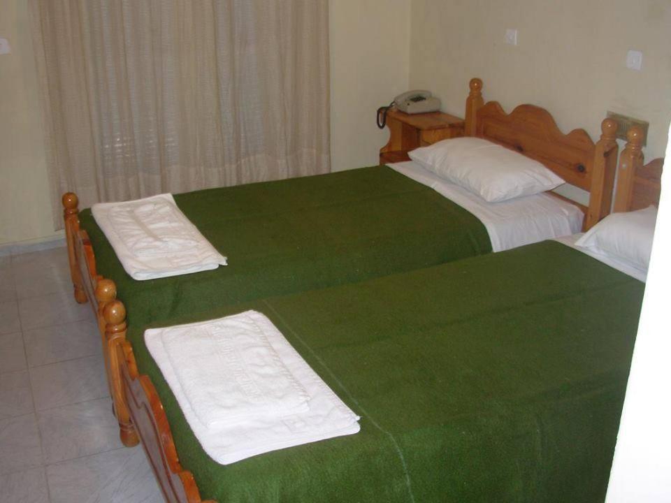 Louisa Studios Poros  Extérieur photo