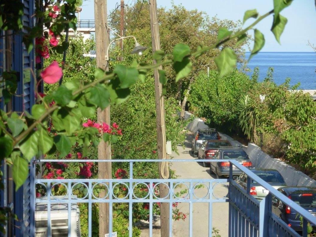 Louisa Studios Poros  Extérieur photo