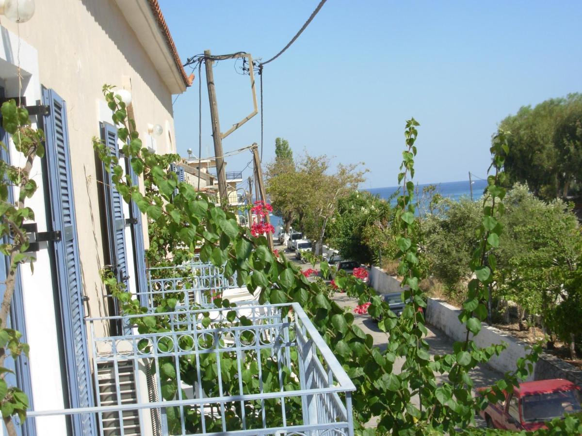 Louisa Studios Poros  Extérieur photo