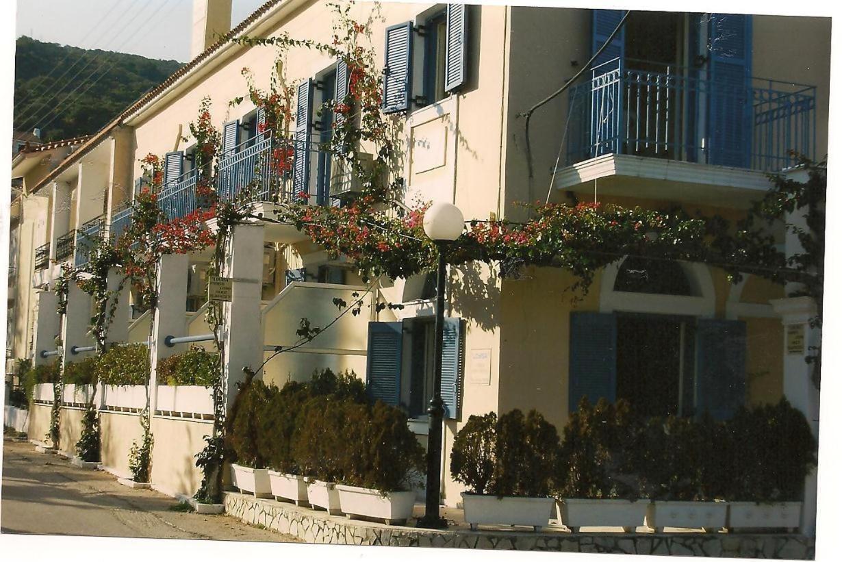 Louisa Studios Poros  Extérieur photo