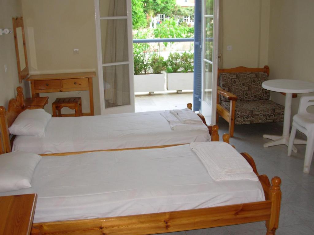Louisa Studios Poros  Extérieur photo